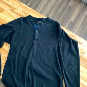Gently used small Patagonia fleece top,$25